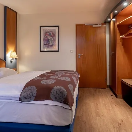 Karl Hotel 3*