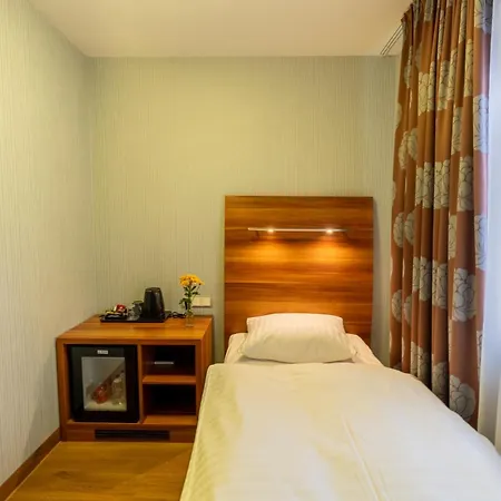 Karl Отель Оффенбах