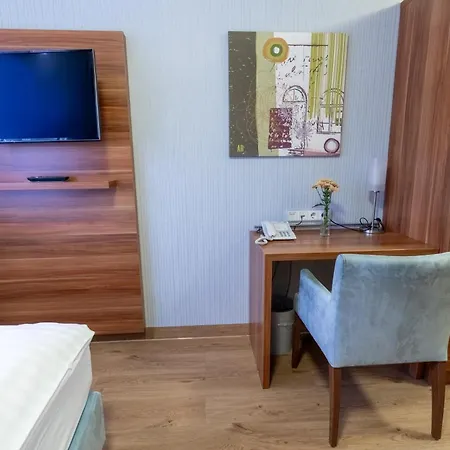 Karl Отель Оффенбах