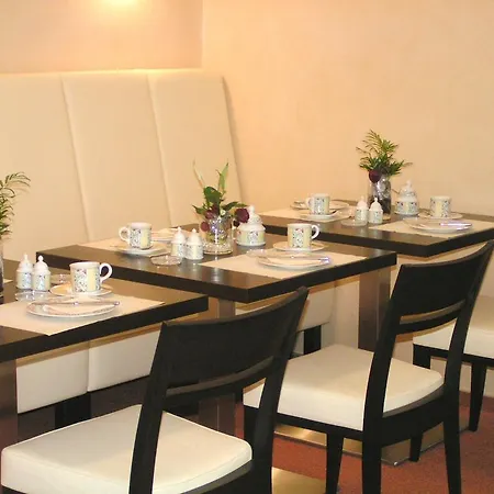 Graf Hotel 3*